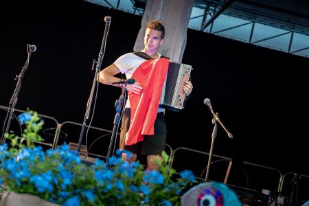 Filip Pintar, nagrajen za izviren nastop.
